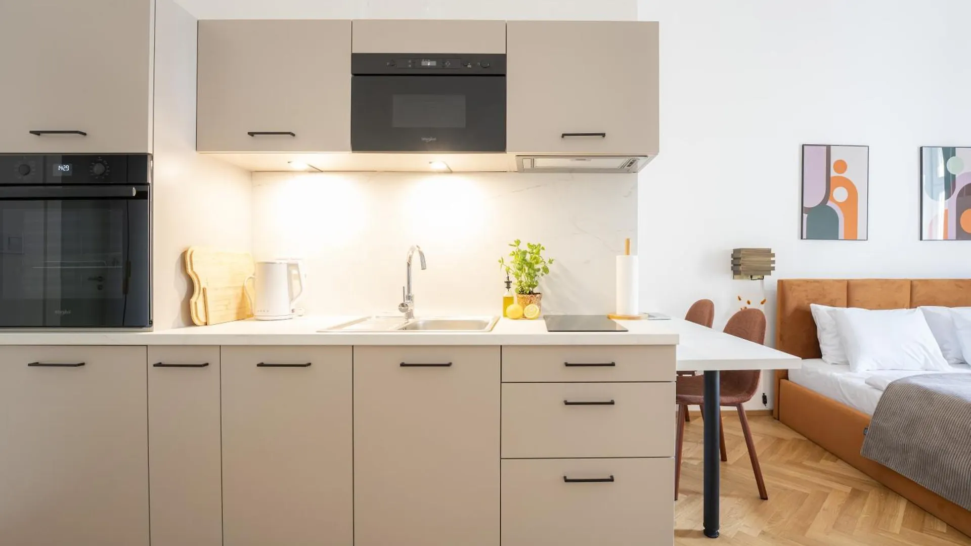 Oomph Apartments Prague