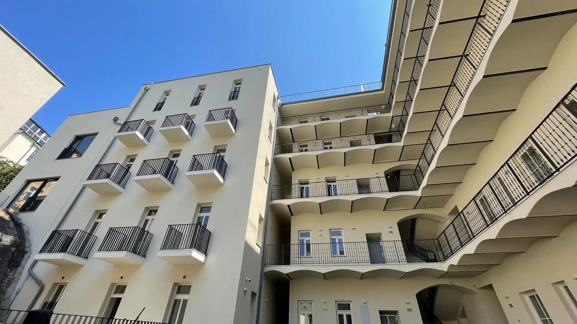 Oomph Apartments Prague