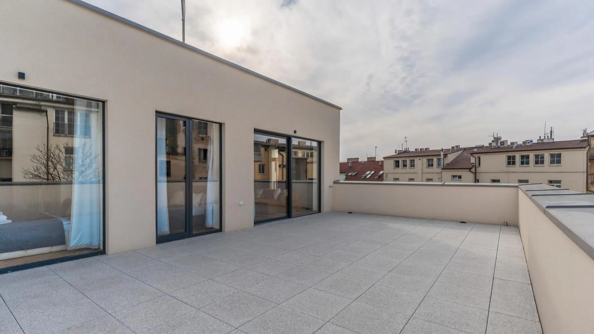 Oomph Apartments Prague 0*,