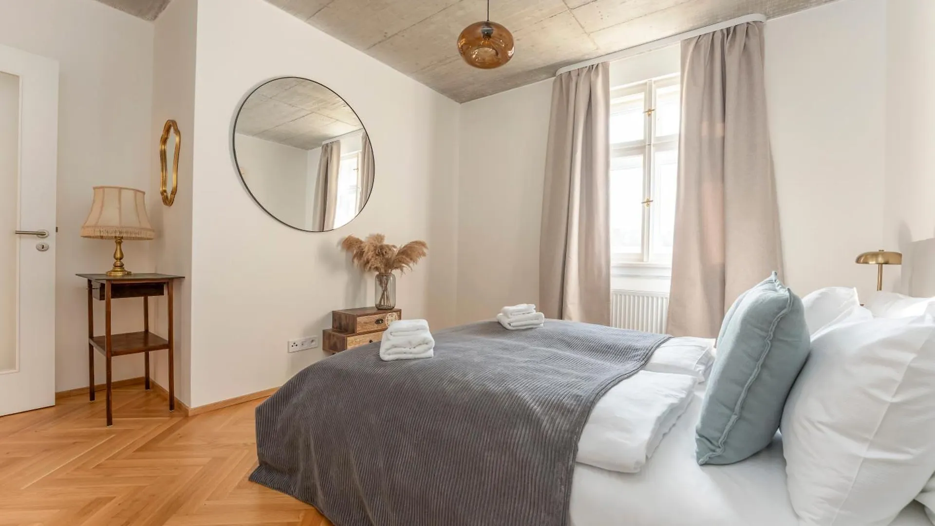 Oomph Apartments Prague