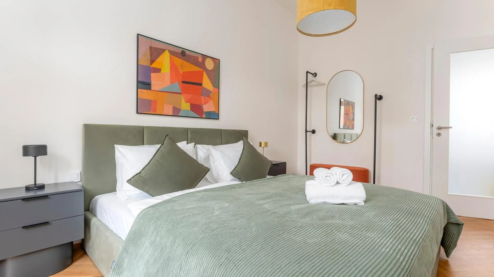 Oomph Apartments Prague 0*,